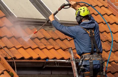 Démoussage et hydrofuge de toiture à Sorbais